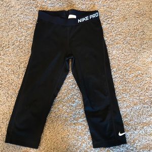 Nike Cropped Leggings